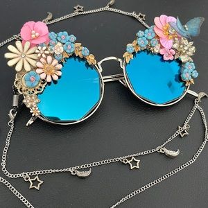 Floral embellished round sunglasses